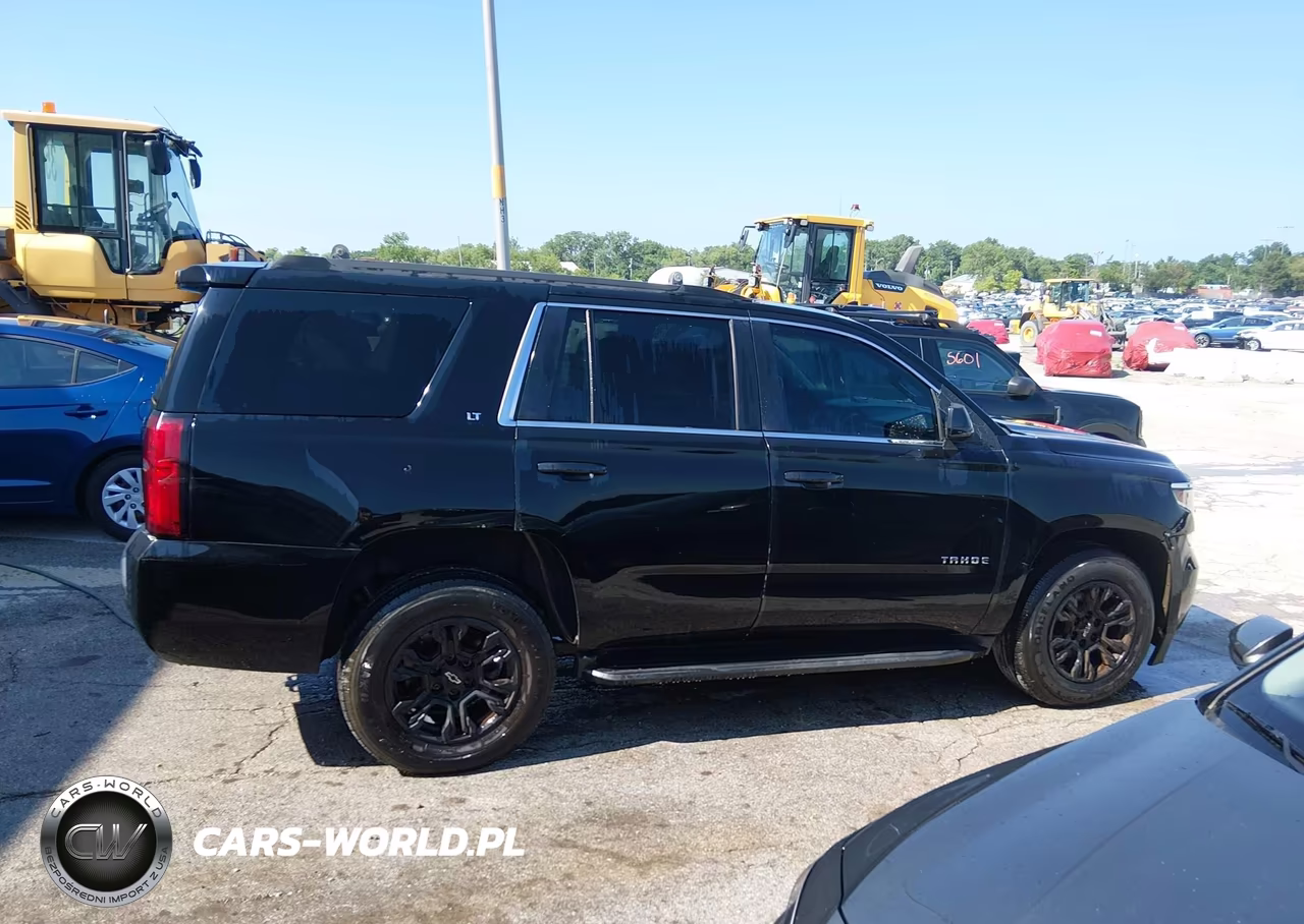 2018 Chevrolet Tahoe Lt VIN:1GNSCBKCXJR247646 - 13