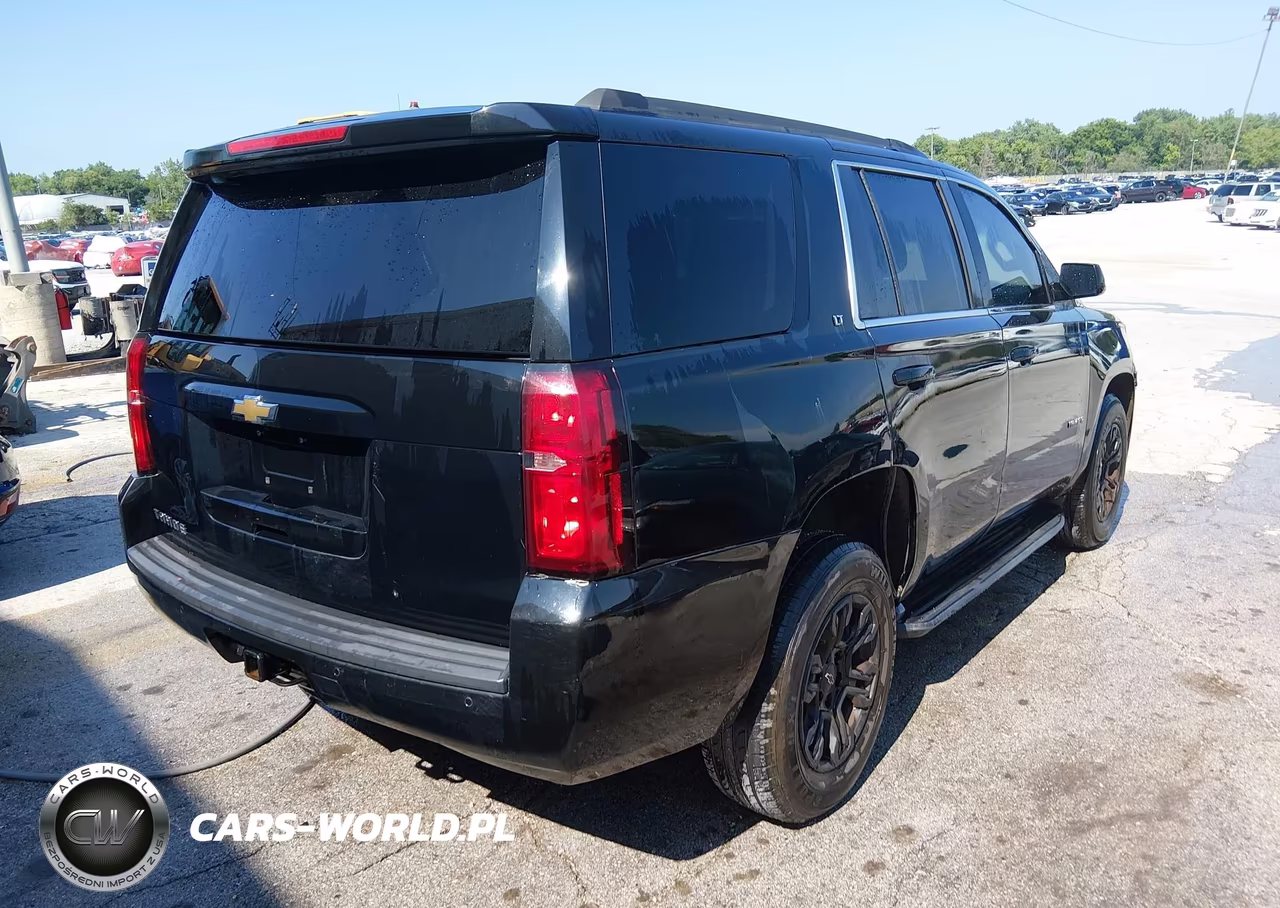 2018 Chevrolet Tahoe Lt VIN:1GNSCBKCXJR247646 - 4