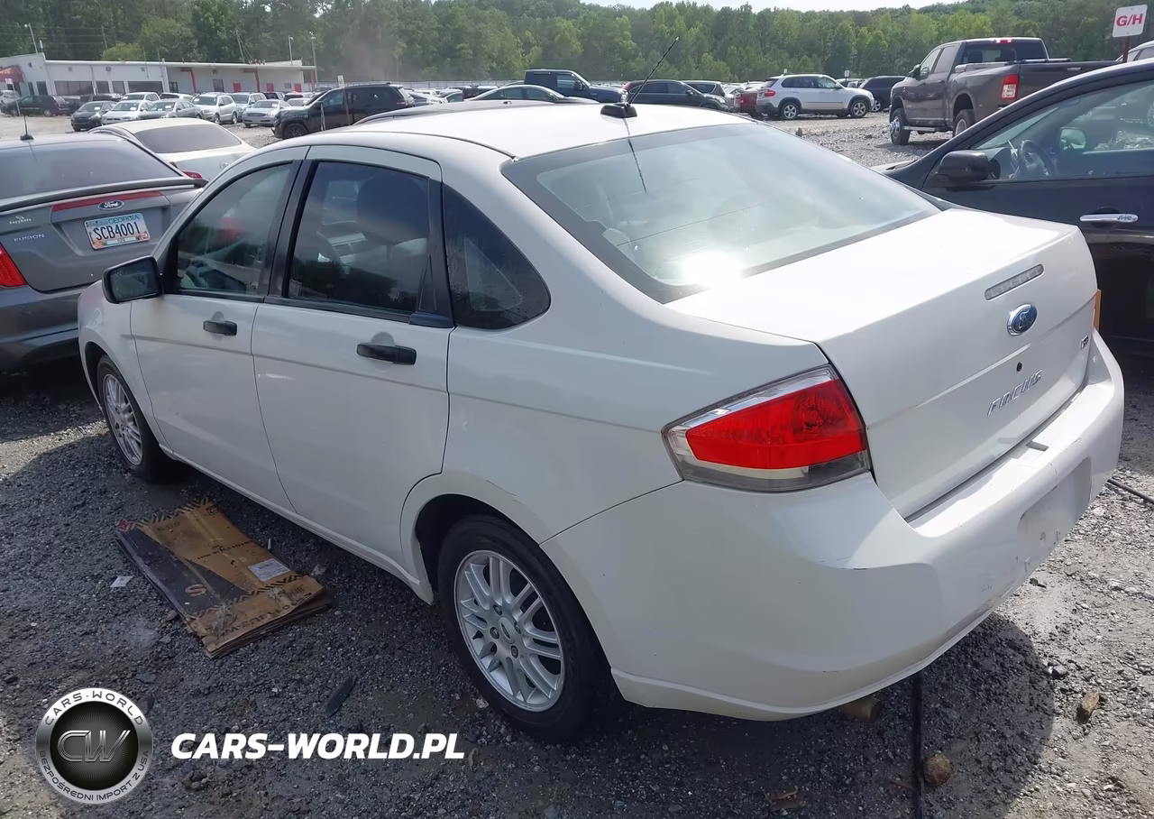 2009 Ford Focus Se VIN:1FAHP35NX9W247868 - 3