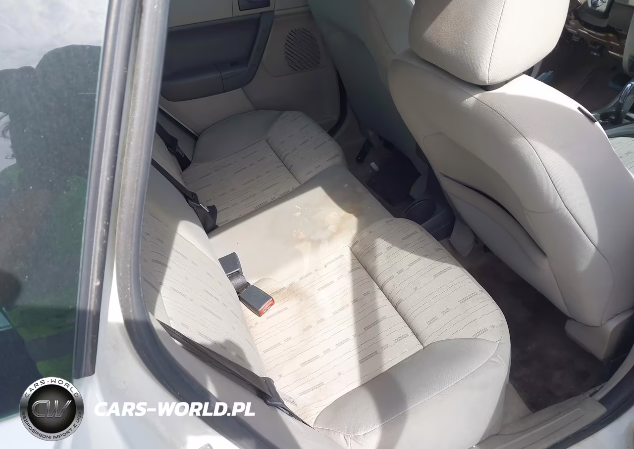 2009 Ford Focus Se VIN:1FAHP35NX9W247868 - 8