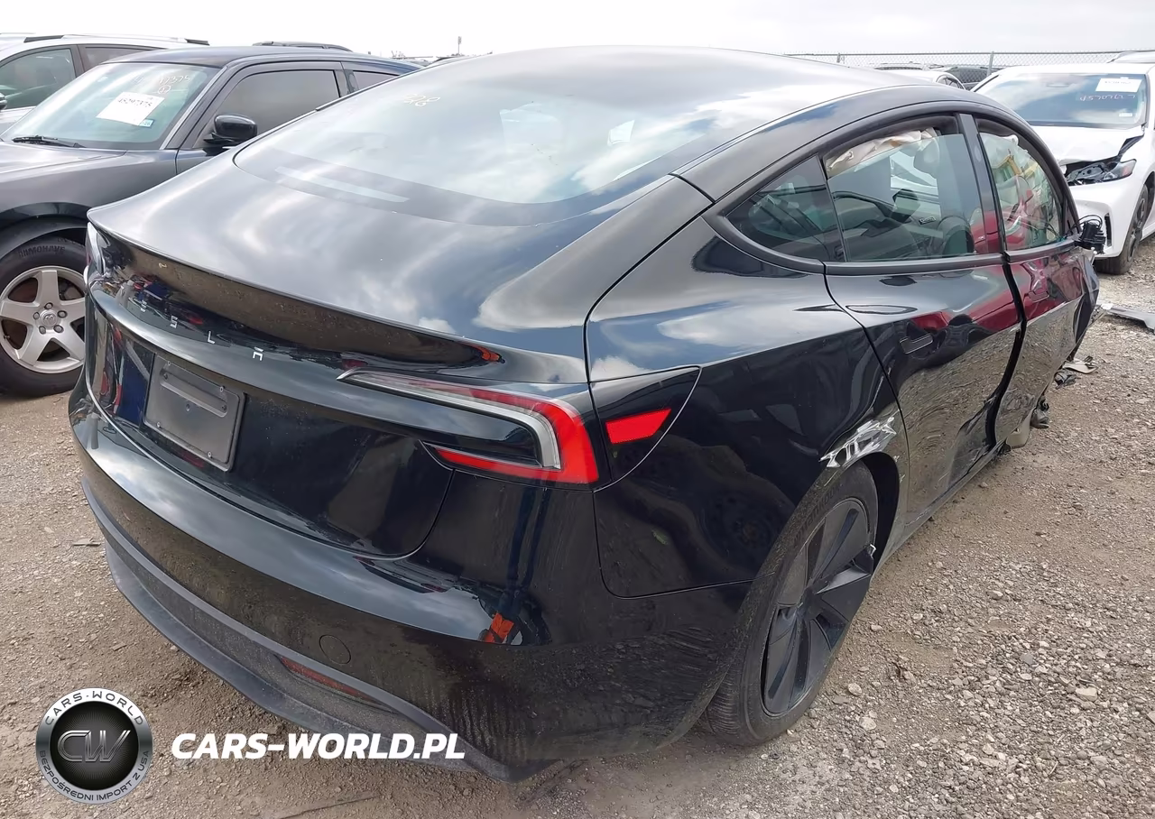 2025 Tesla Model 3 Long Range Rear-Wheel Drive-Standard Rear-Wheel Drive VIN:5YJ3E1EA6SF072928 - 4