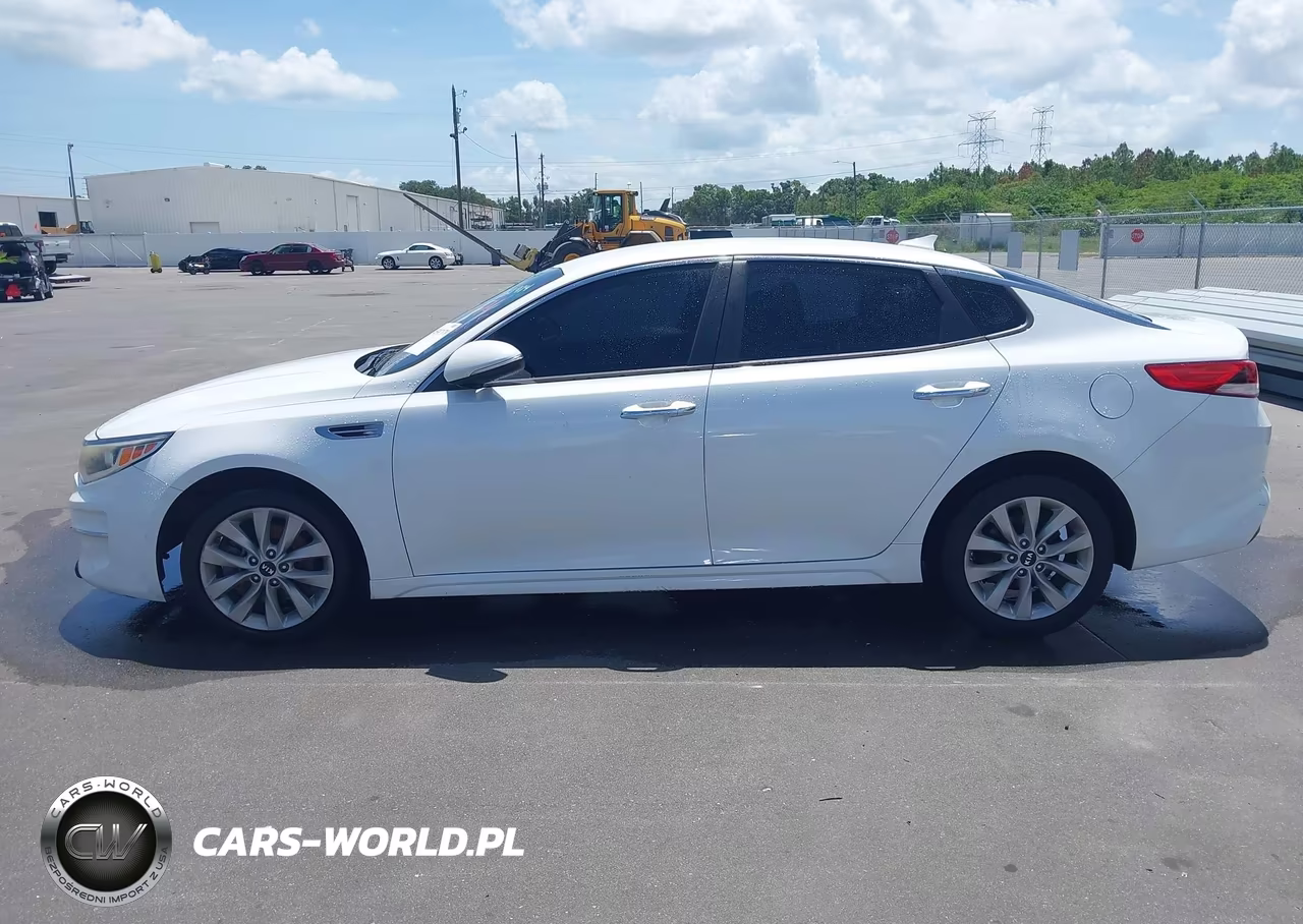 2017 Kia Optima Lx VIN:5XXGT4L35HG161974 - 14