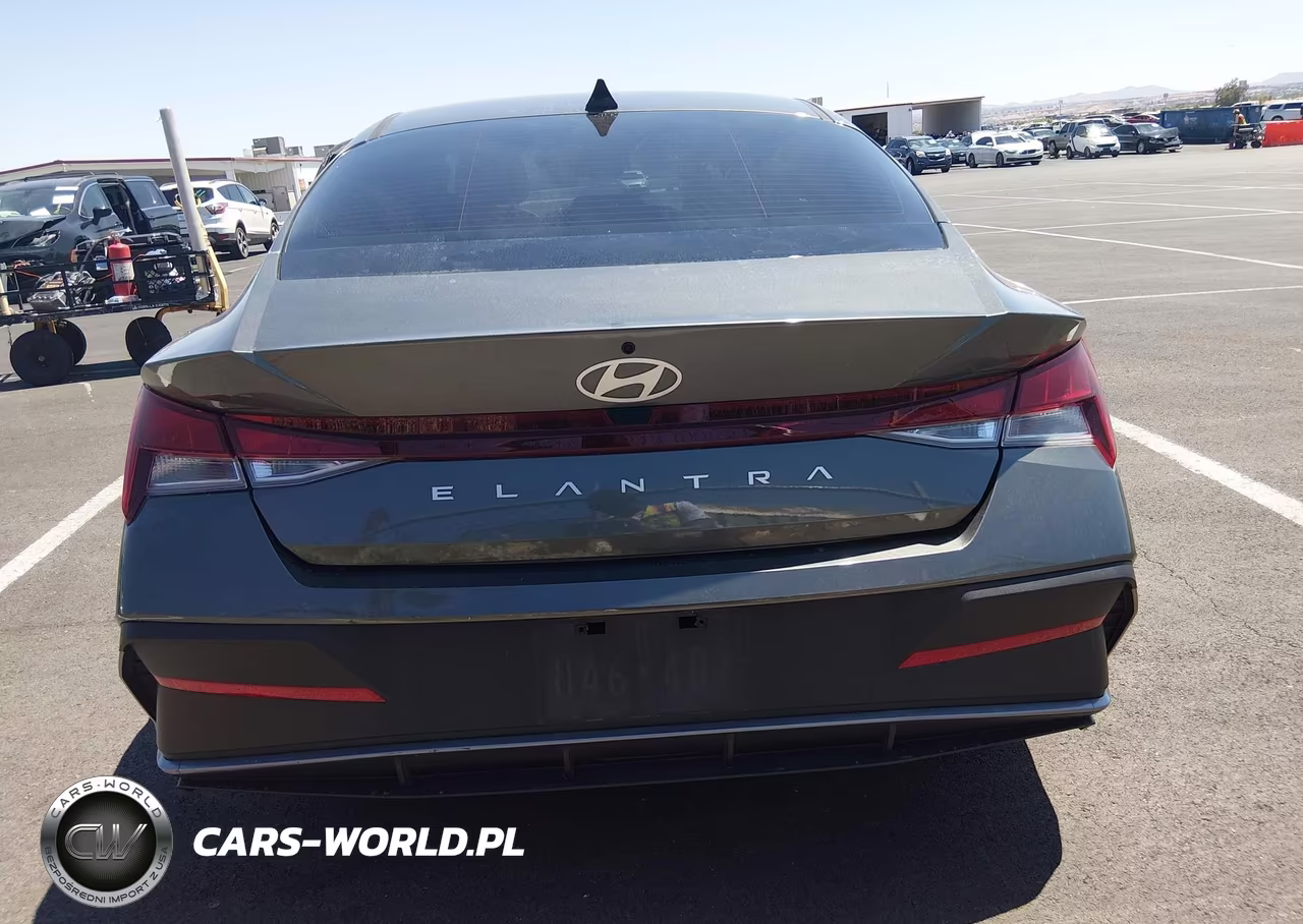 2025 Hyundai Elantra Se VIN:KMHLL4DG6SU055854 - 16