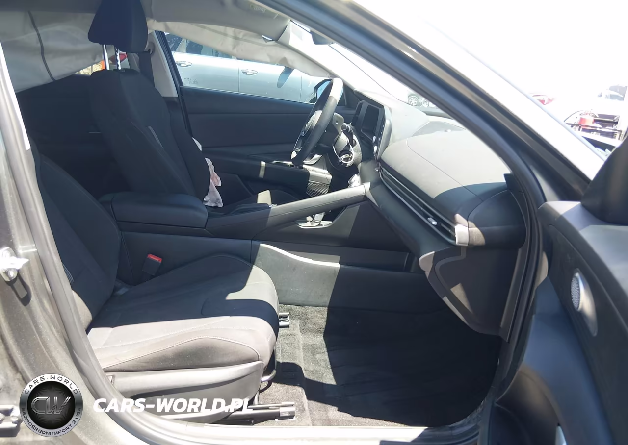 2025 Hyundai Elantra Se VIN:KMHLL4DG6SU055854 - 5