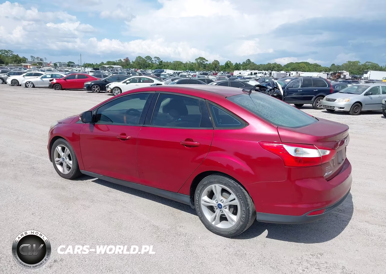 2014 Ford Focus Se VIN:1FADP3F26EL368265 - 3