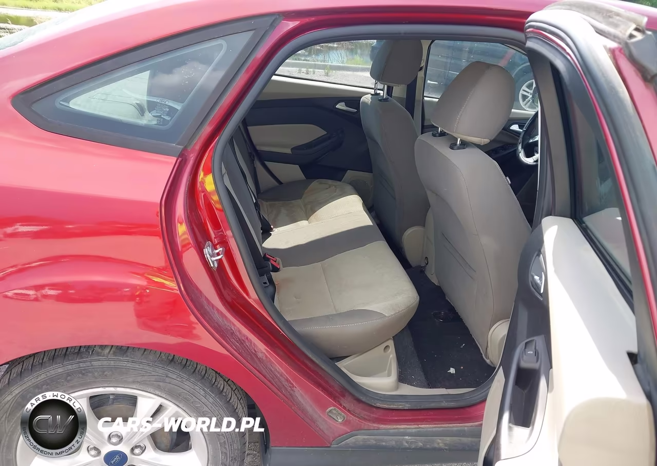 2014 Ford Focus Se VIN:1FADP3F26EL368265 - 8