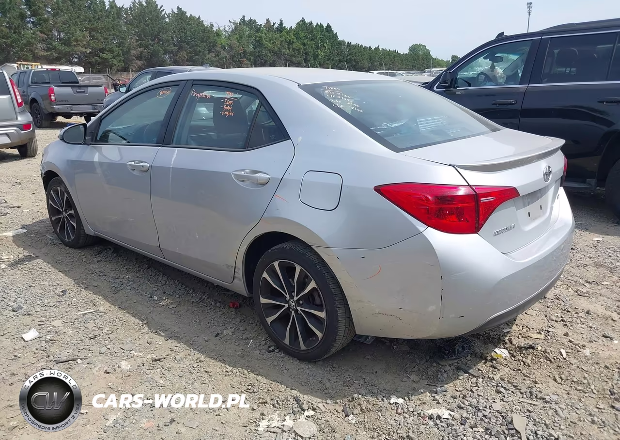 2017 Toyota Corolla Se VIN:2T1BURHE4HC856307 - 3