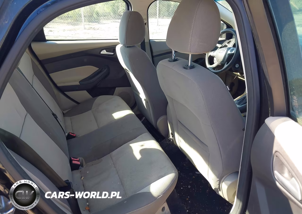 2014 Ford Focus Se VIN:1FADP3F22EL425982 - 8