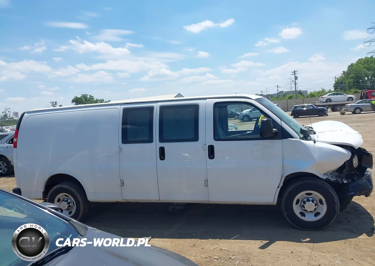 2015 Chevrolet Express 3500 Work Van VIN:1GCZGUCG6F1240627 - 13