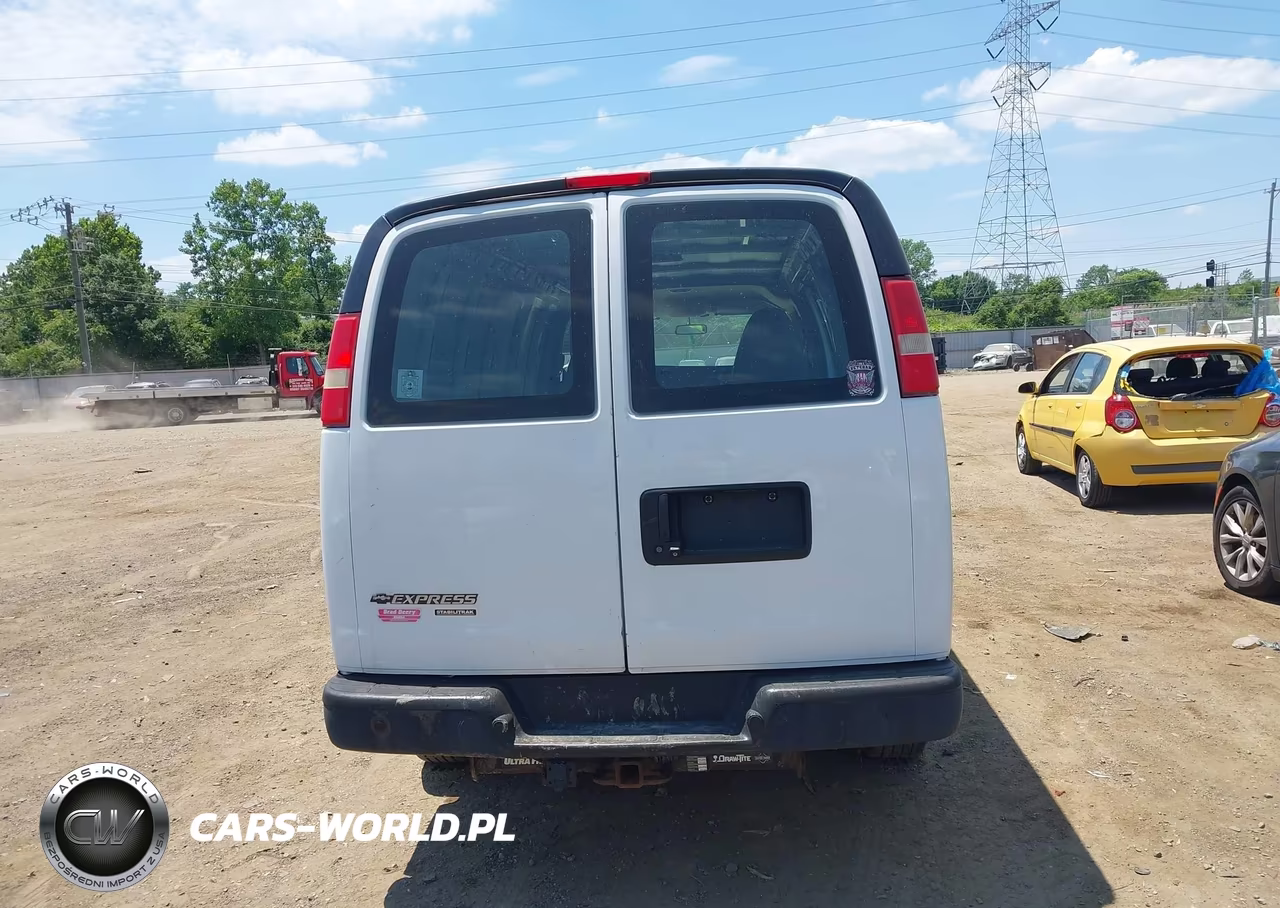 2015 Chevrolet Express 3500 Work Van VIN:1GCZGUCG6F1240627 - 16