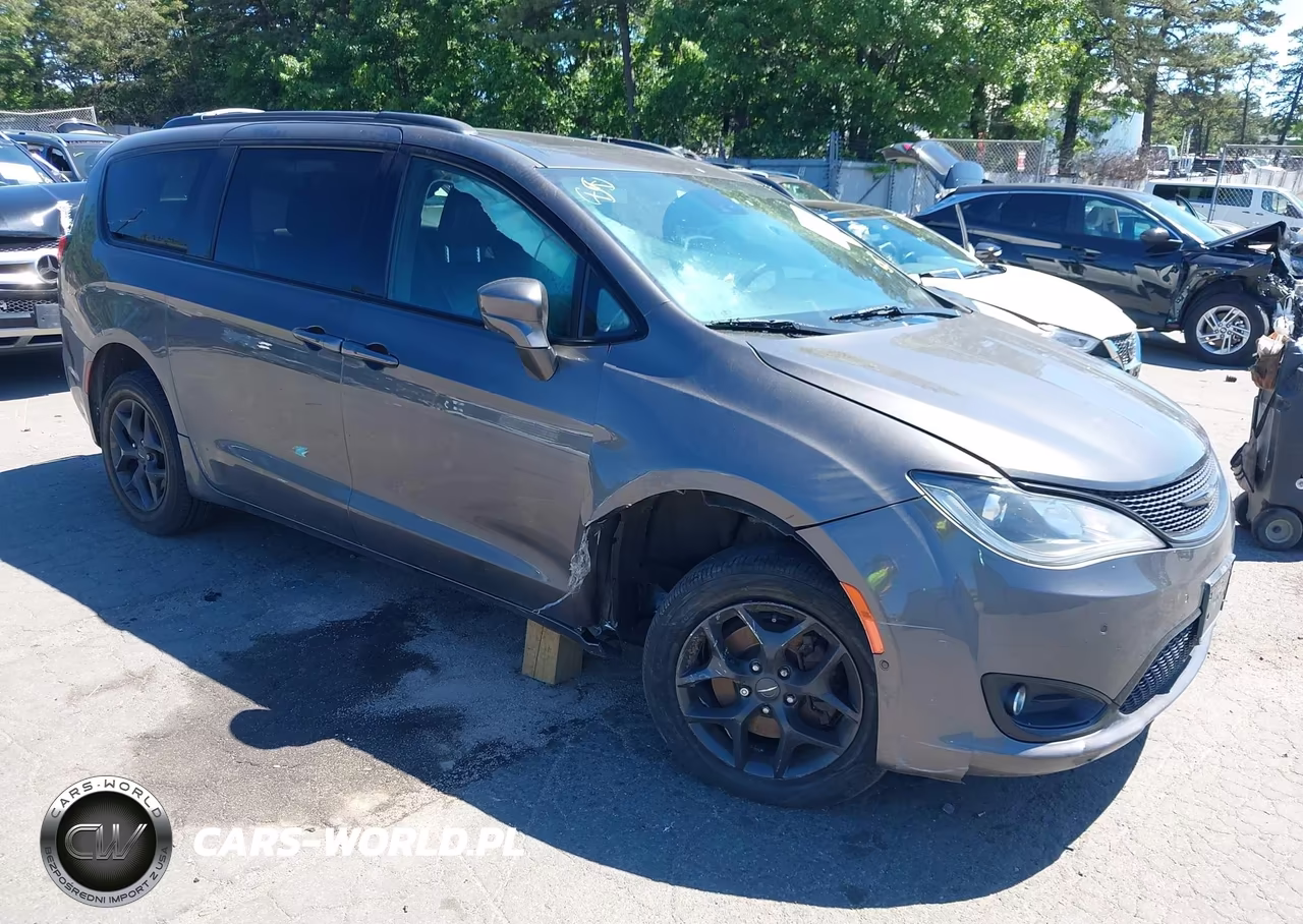 2019 Chrysler Pacifica Touring L Plus – zdjęcie 1 z 16