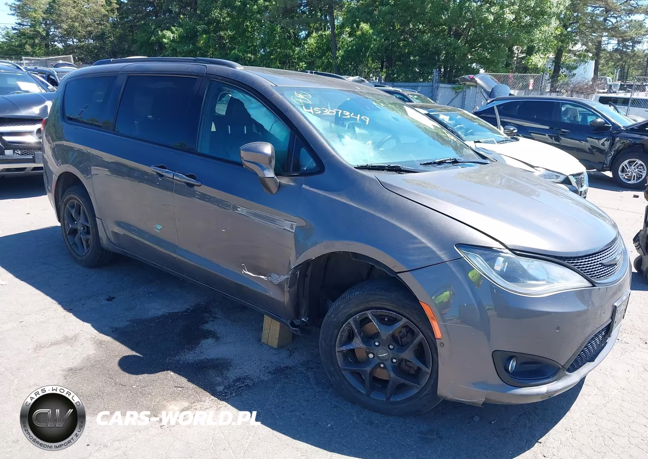 2019 Chrysler Pacifica Touring L Plus VIN:2C4RC1EG0KR629969 - 6