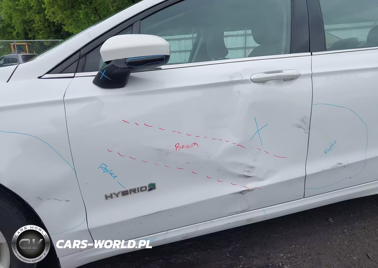 2019 Ford Fusion Hybrid Se VIN:3FA6P0LUXKR224938 - 18
