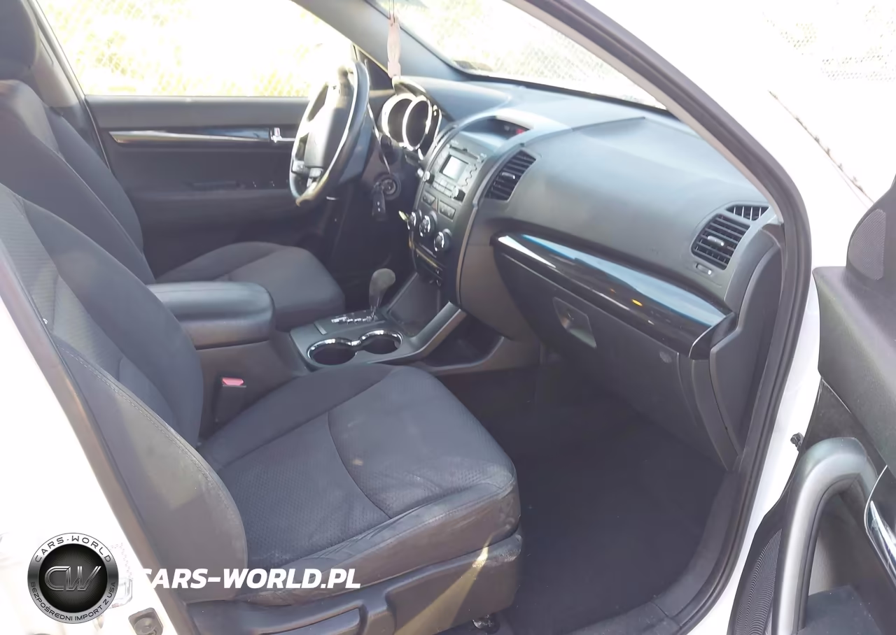 2011 Kia Sorento Lx V6 VIN:5XYKTDA26BG113133 - 5