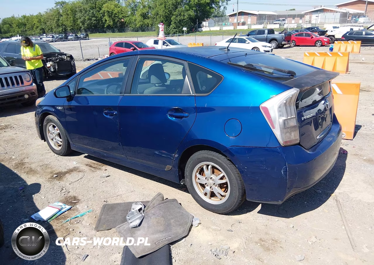 2011 Toyota Prius Two VIN:JTDKN3DU3B1392784 - 3