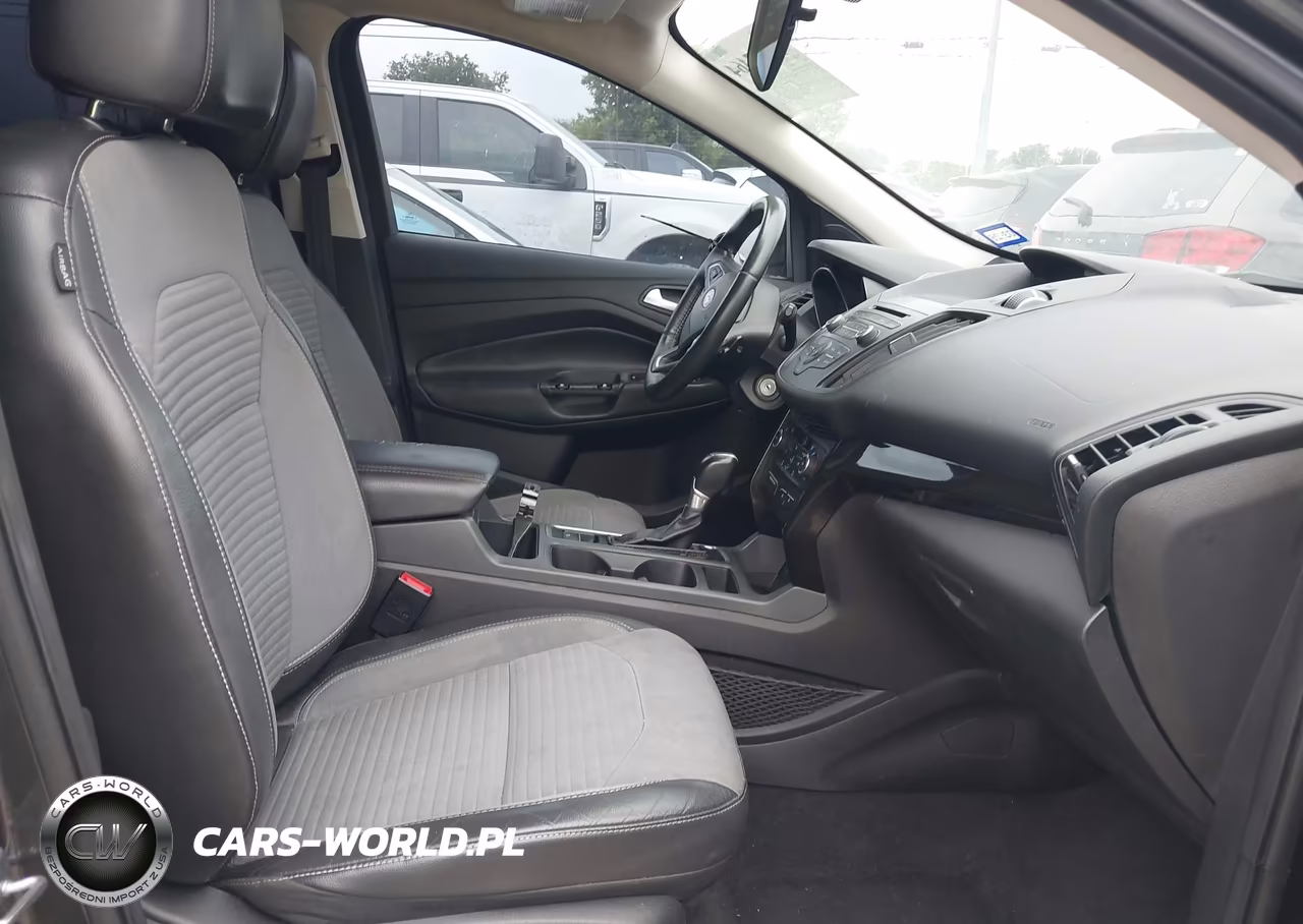 2017 Ford Escape Se VIN:1FMCU0GD8HUE07400 - 5