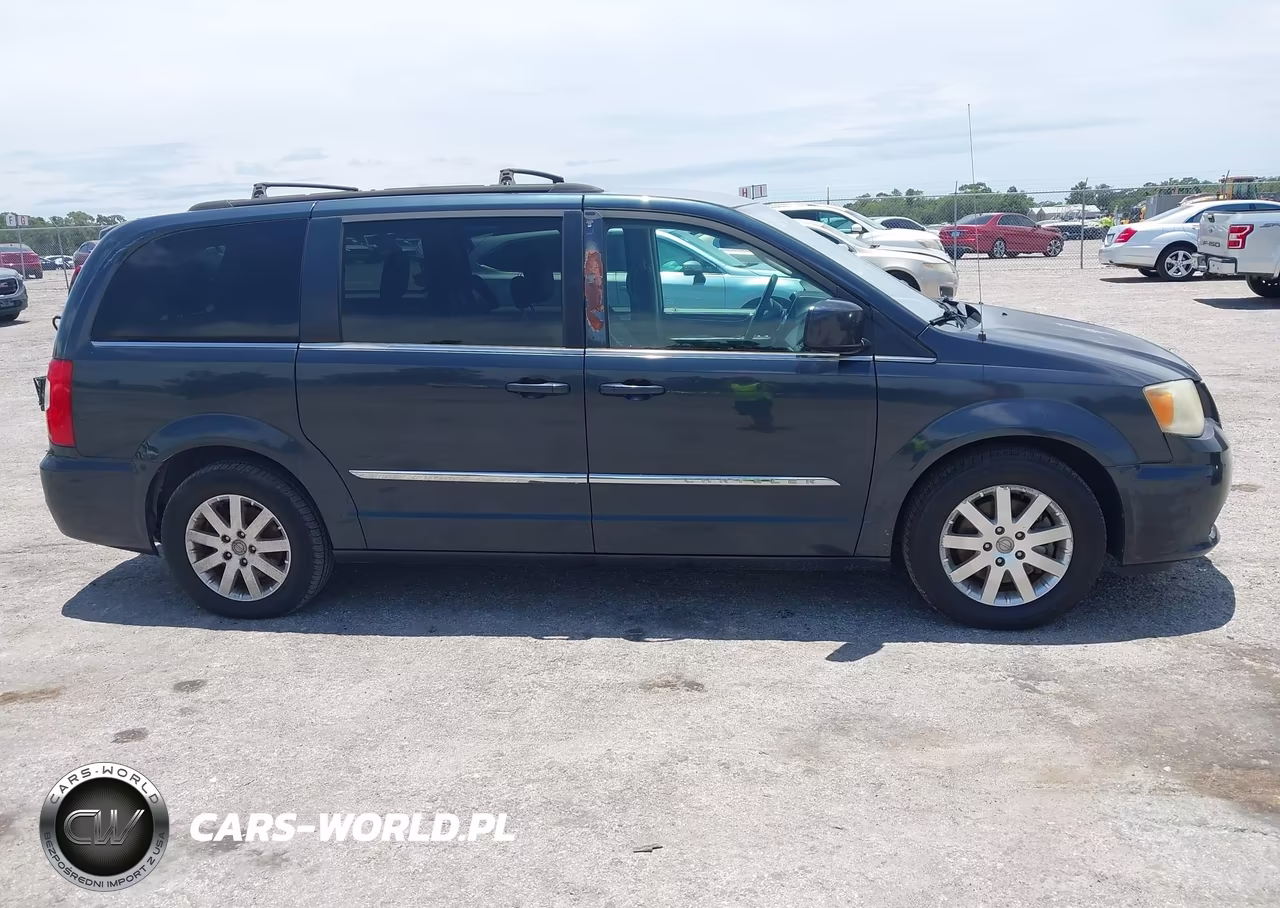 2014 Chrysler Town & Country Touring VIN:2C4RC1BG6ER400480 - 13