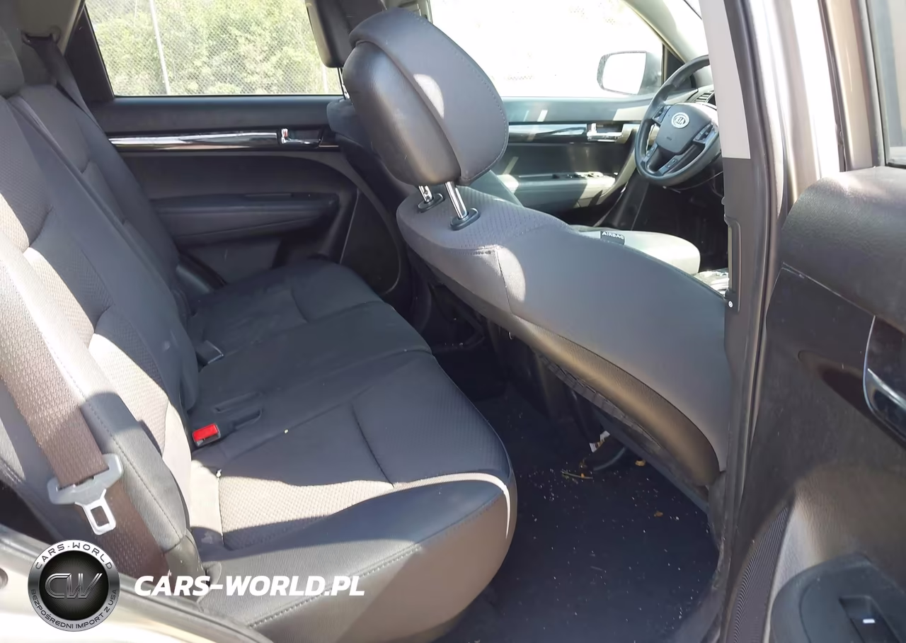 2011 Kia Sorento Lx VIN:5XYKTDA19BG129012 - 8