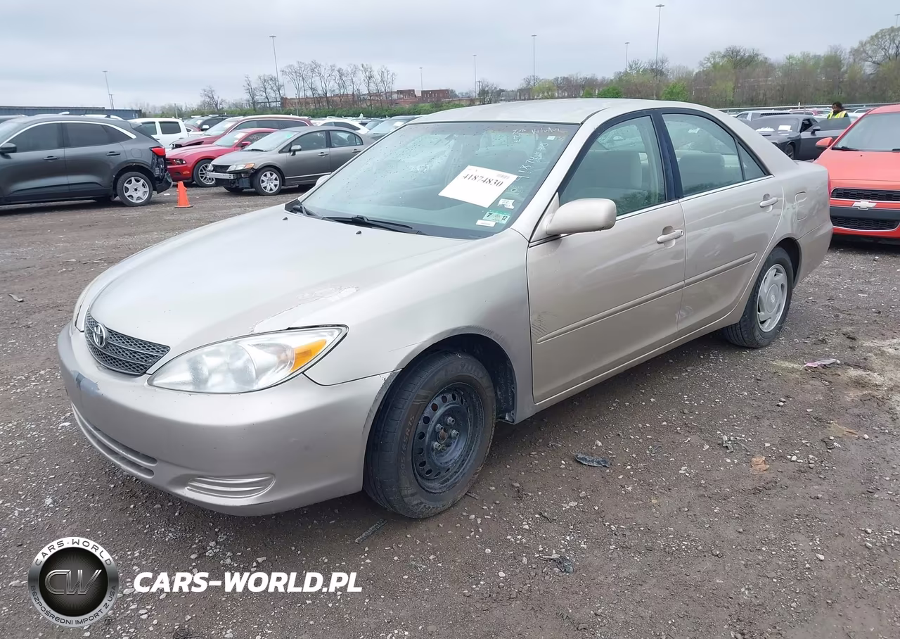 2004 Toyota Camry Le VIN:4T1BE32K84U880028 - 2