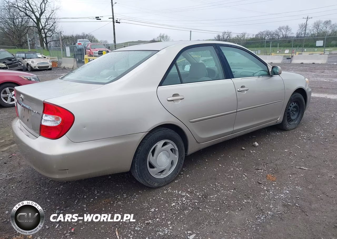 2004 Toyota Camry Le VIN:4T1BE32K84U880028 - 4