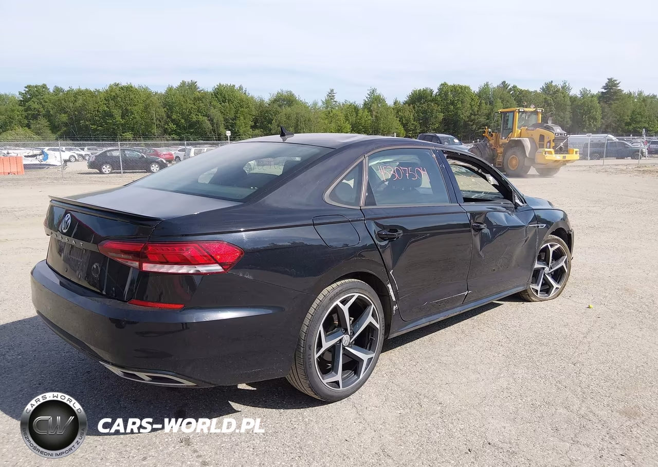 2021 Volkswagen Passat 2.0T R-Line VIN:1VWMA7A37MC017430 - 4