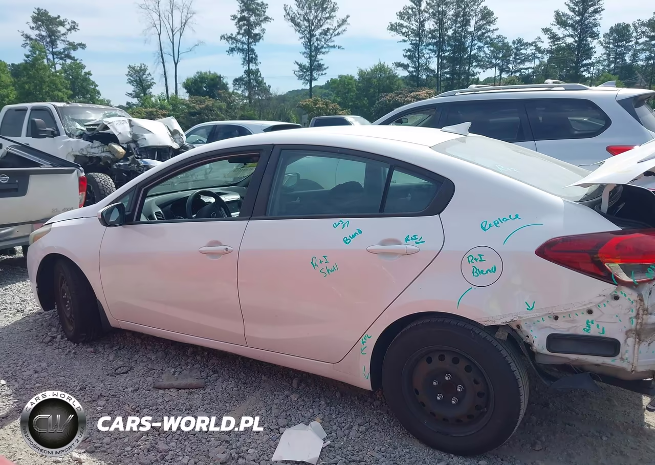 2018 Kia Forte Lx VIN:3KPFL4A77JE215761 - 14