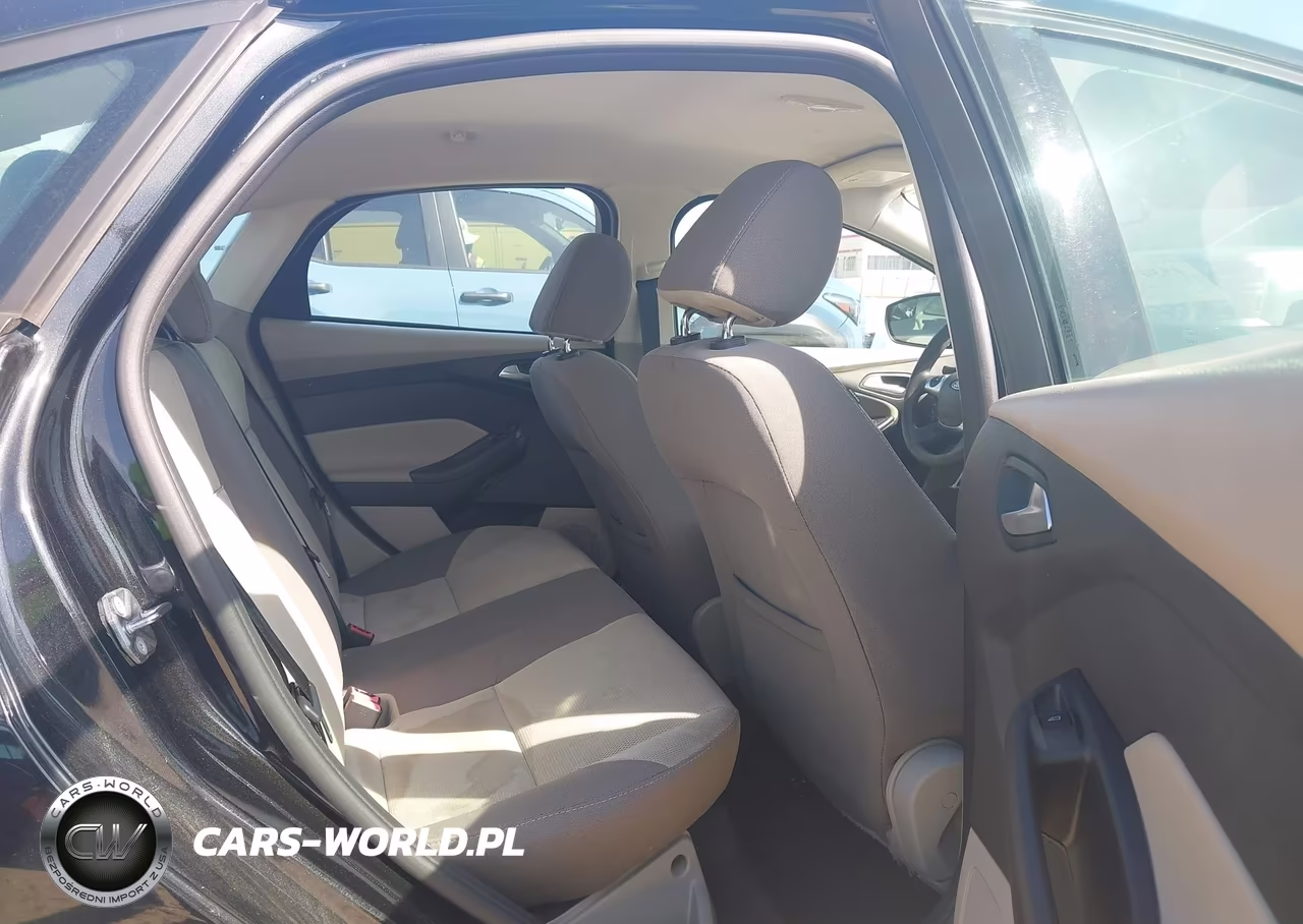 2014 Ford Focus Se VIN:1FADP3F2XEL425454 - 8