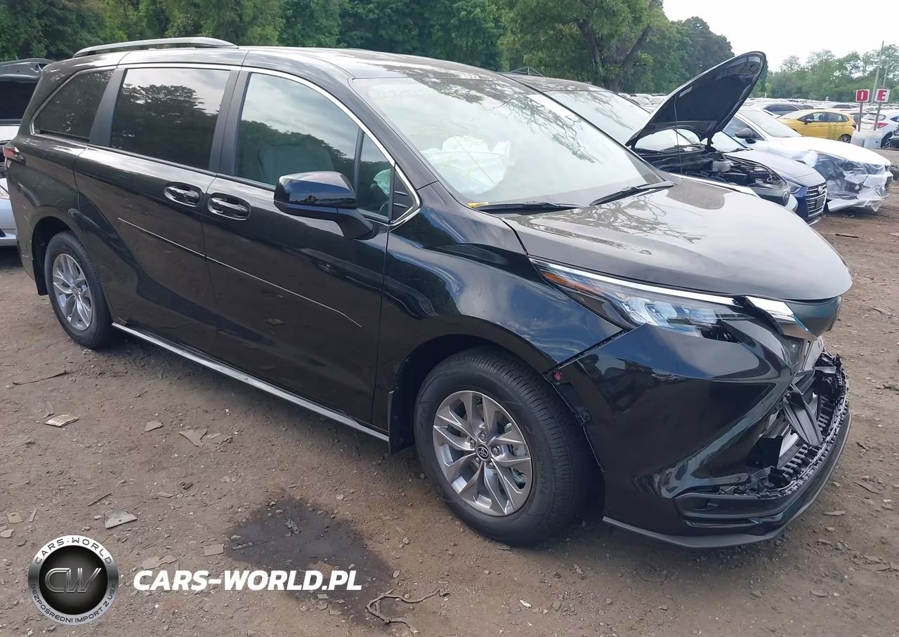 2026 Toyota Sienna Le – zdjęcie 1 z 17