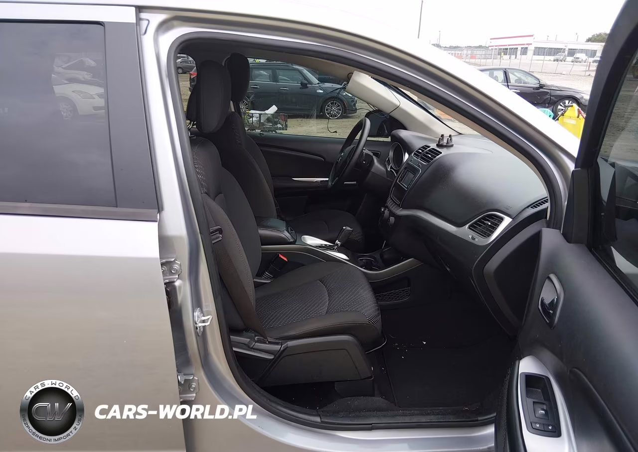 2018 Dodge Journey Se VIN:3C4PDCAB4JT187090 - 5