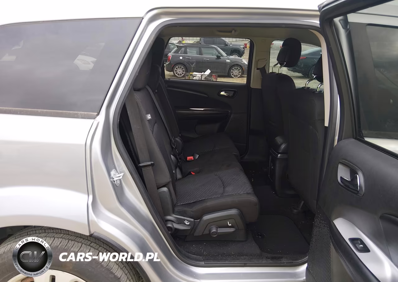 2018 Dodge Journey Se VIN:3C4PDCAB4JT187090 - 8