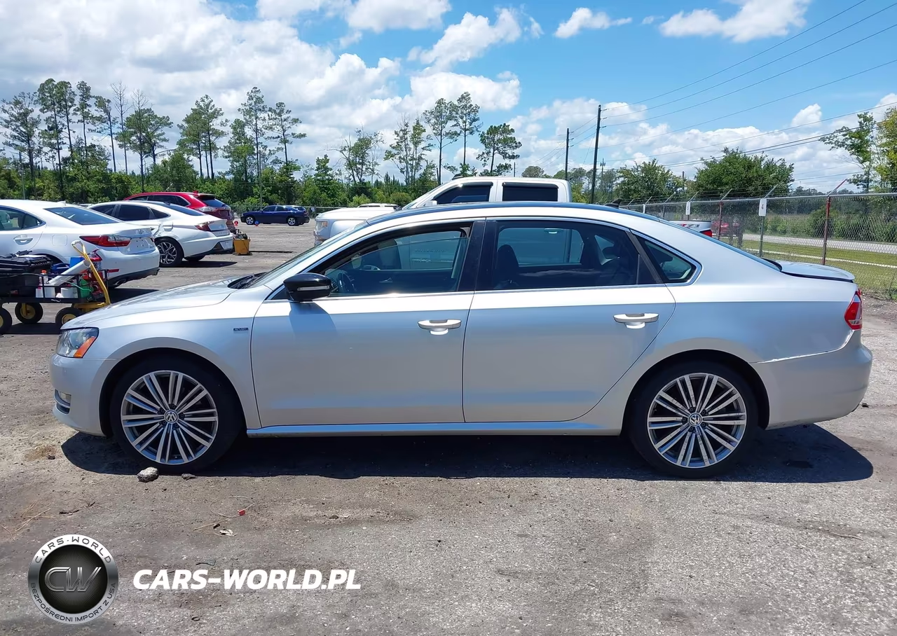 2015 Volkswagen Passat 1.8T Sport VIN:1VWBT7A30FC102971 - 14