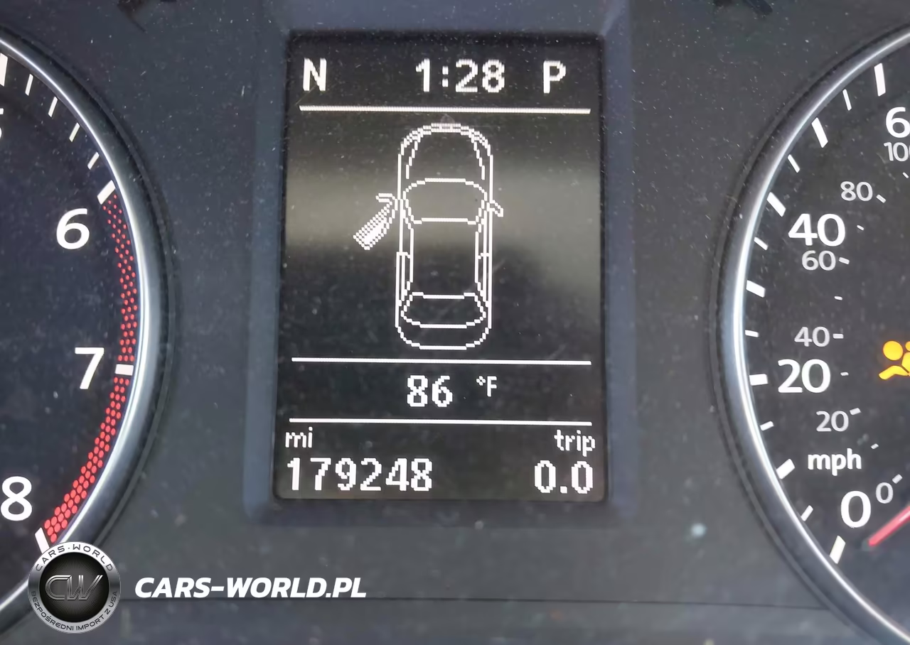 2015 Volkswagen Passat 1.8T Sport VIN:1VWBT7A30FC102971 - 15