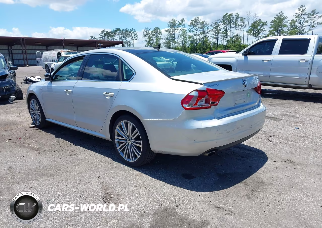 2015 Volkswagen Passat 1.8T Sport VIN:1VWBT7A30FC102971 - 3