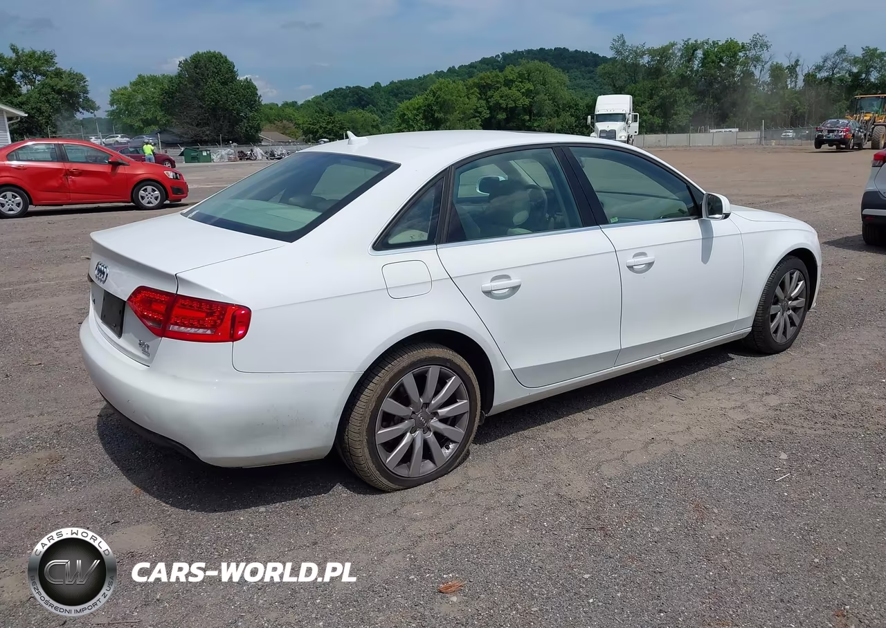 2010 Audi A4 2.0T Premium VIN:WAUFFAFL2AN069192 - 4