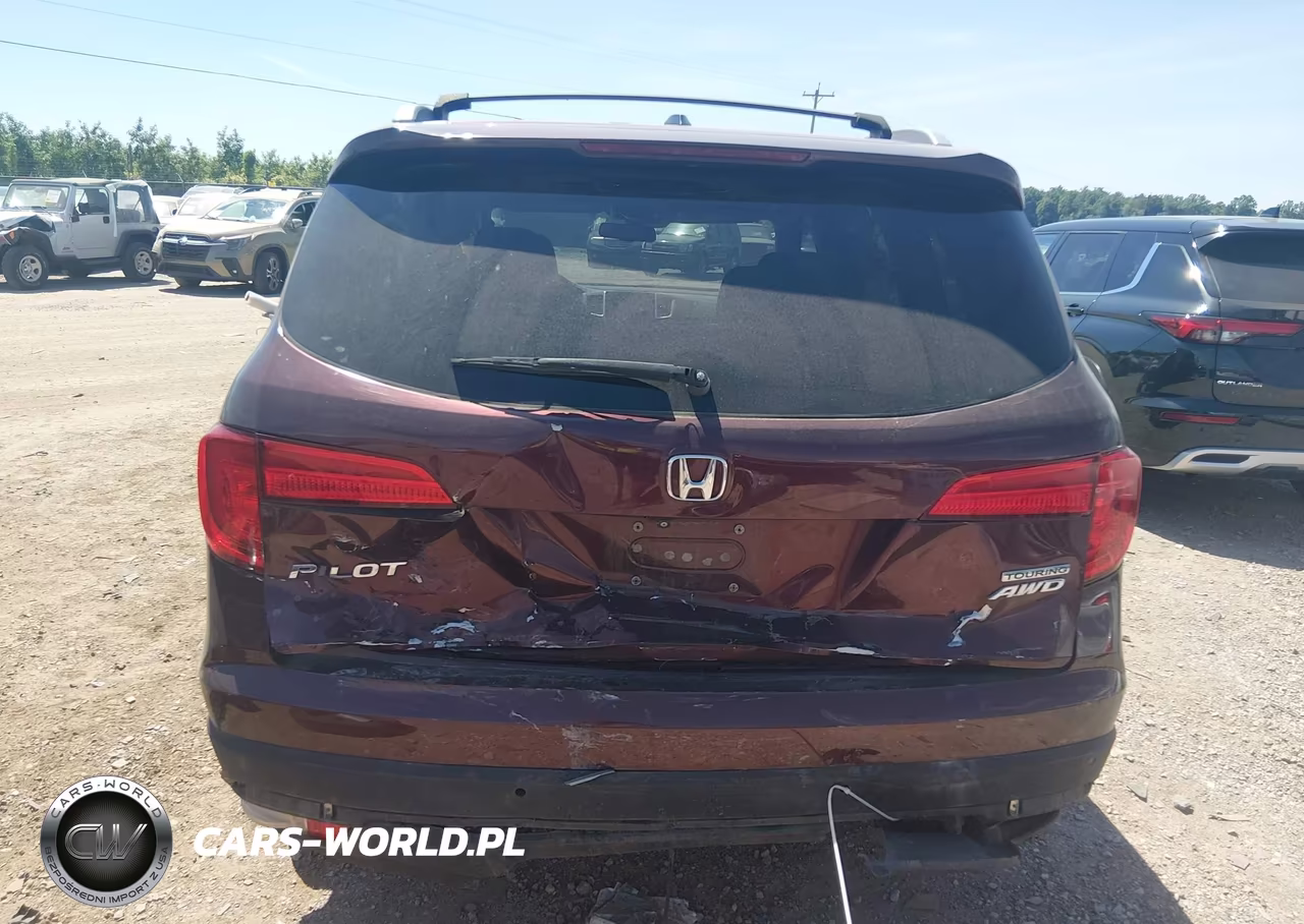 2016 Honda Pilot Touring VIN:5FNYF6H9XGB003930 - 16