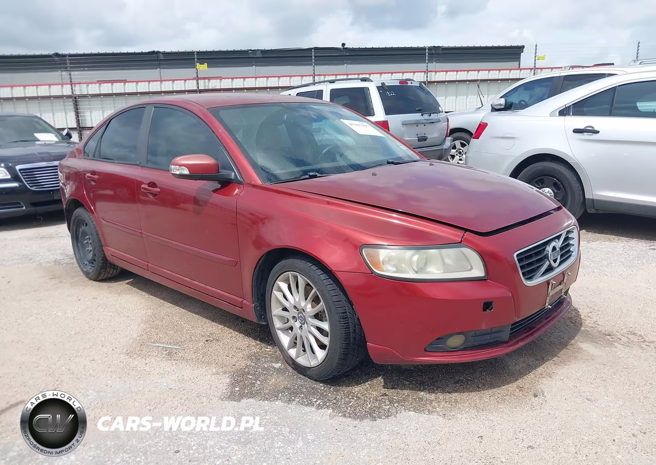 2011 Volvo S40 T5-T5 R-Design – zdjęcie 1 z 13