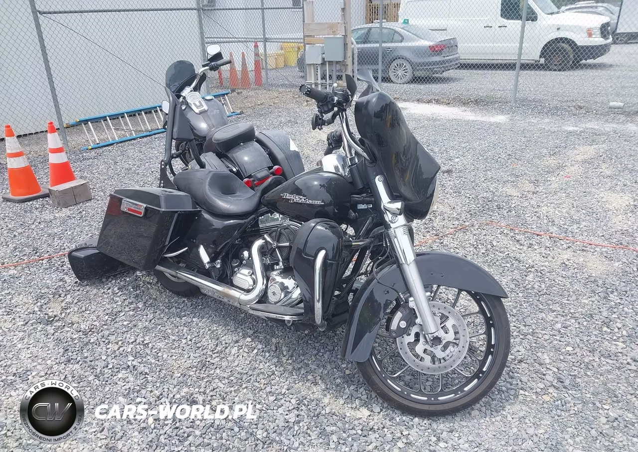 2013 Harley-Davidson Flhx Street Glide – zdjęcie 1 z 14