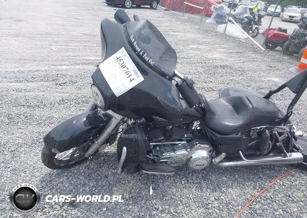 2013 Harley-Davidson Flhx Street Glide VIN:1HD1KBM15DB628576 - 2