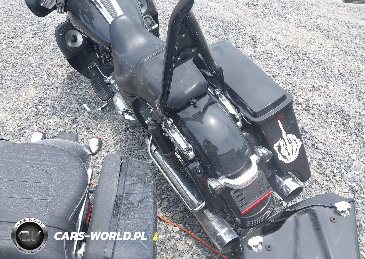 2013 Harley-Davidson Flhx Street Glide VIN:1HD1KBM15DB628576 - 3