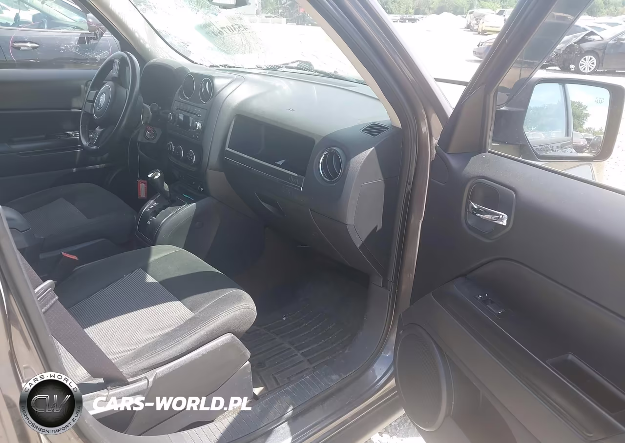 2014 Jeep Patriot Latitude VIN:1C4NJRFB1ED762480 - 5