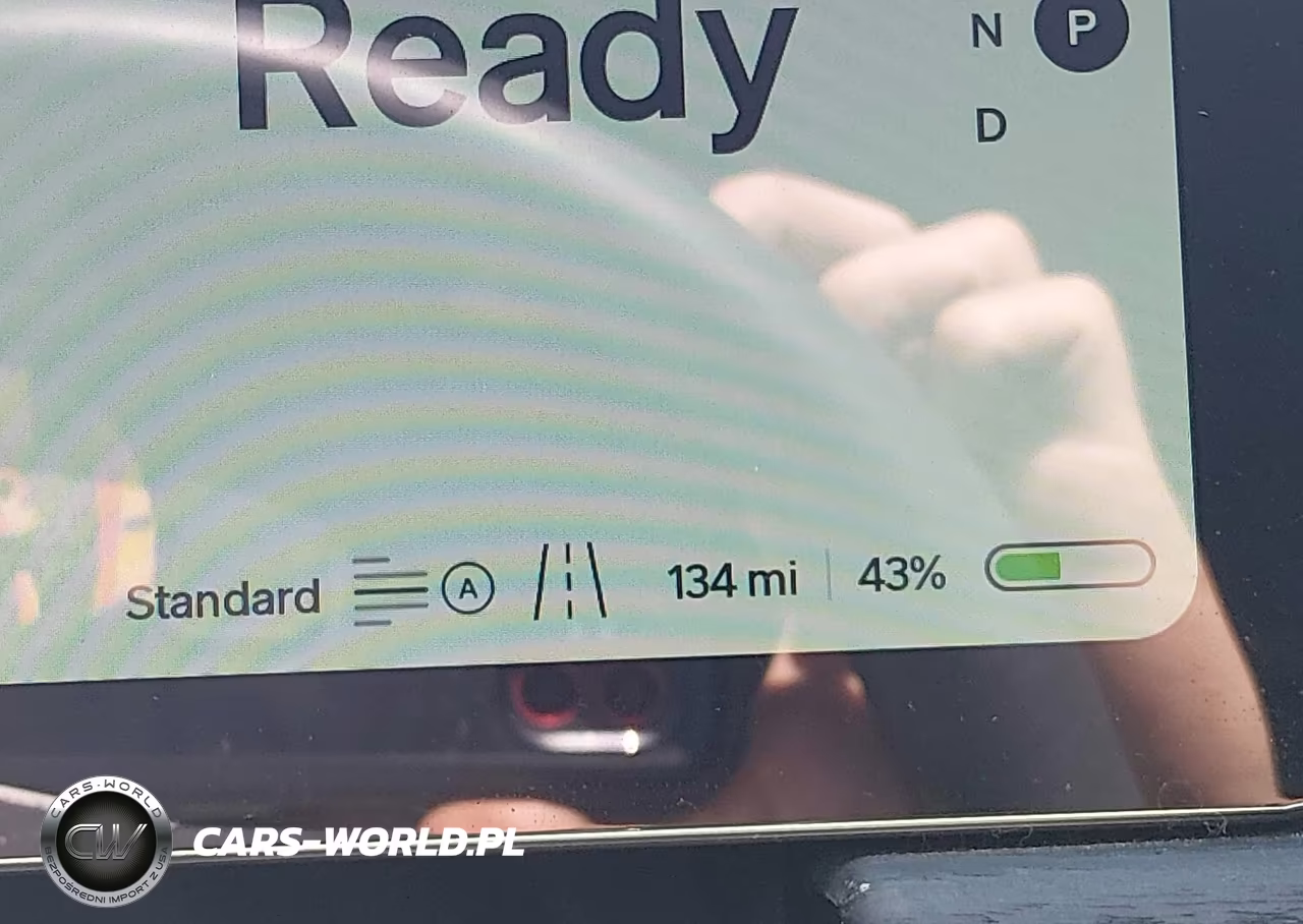 2023 Rivian R1S Adventure VIN:7PDSGABA3PN014299 - 17