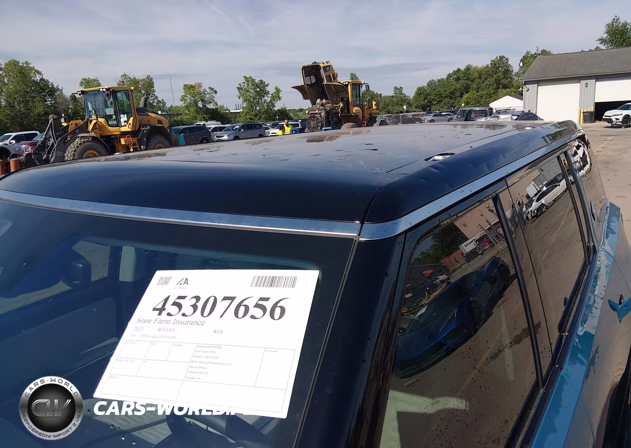 2023 Rivian R1S Adventure VIN:7PDSGABA3PN014299 - 19