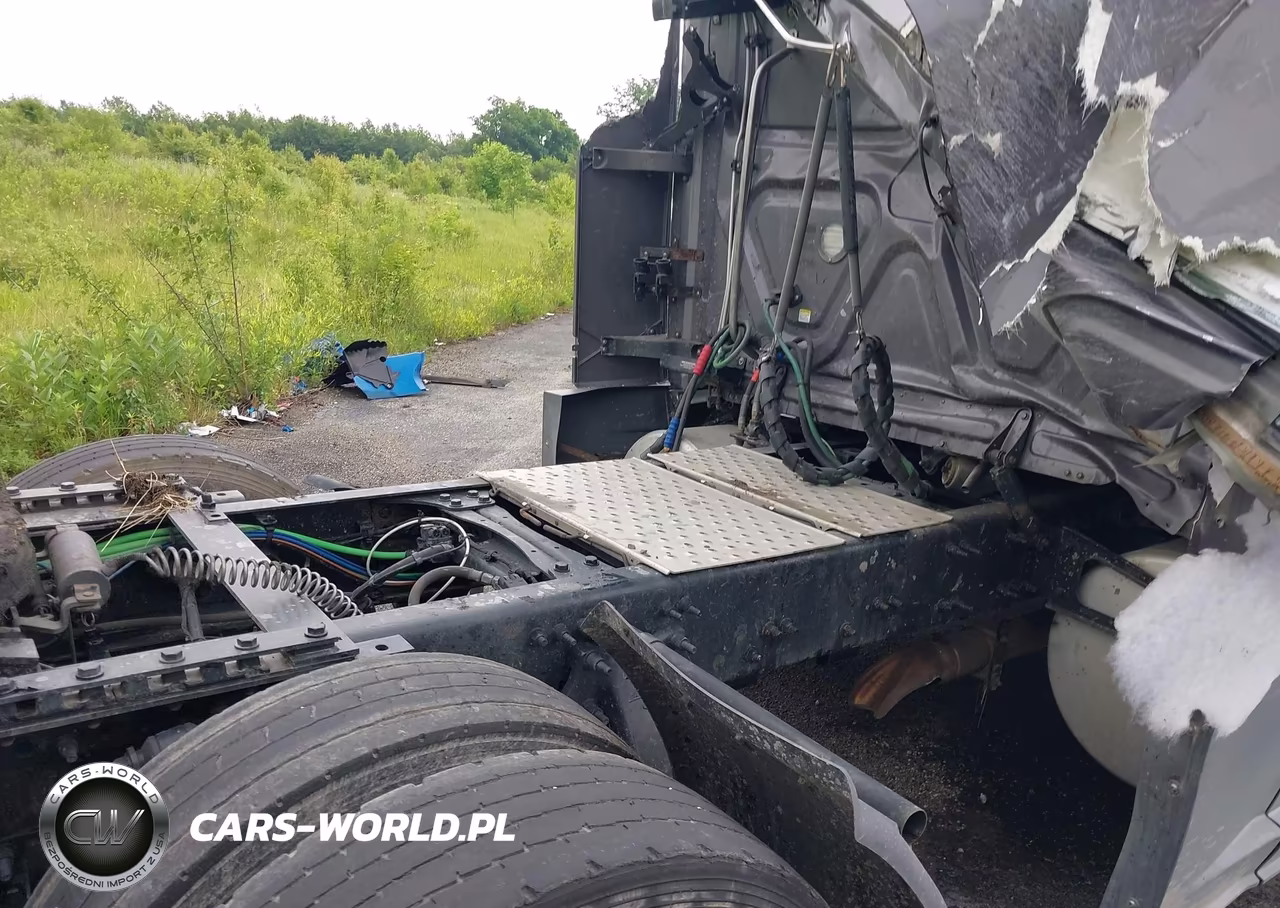 2019 Freightliner New Cascadia 126 VIN:3AKJHHDR3KSKG1170 - 5