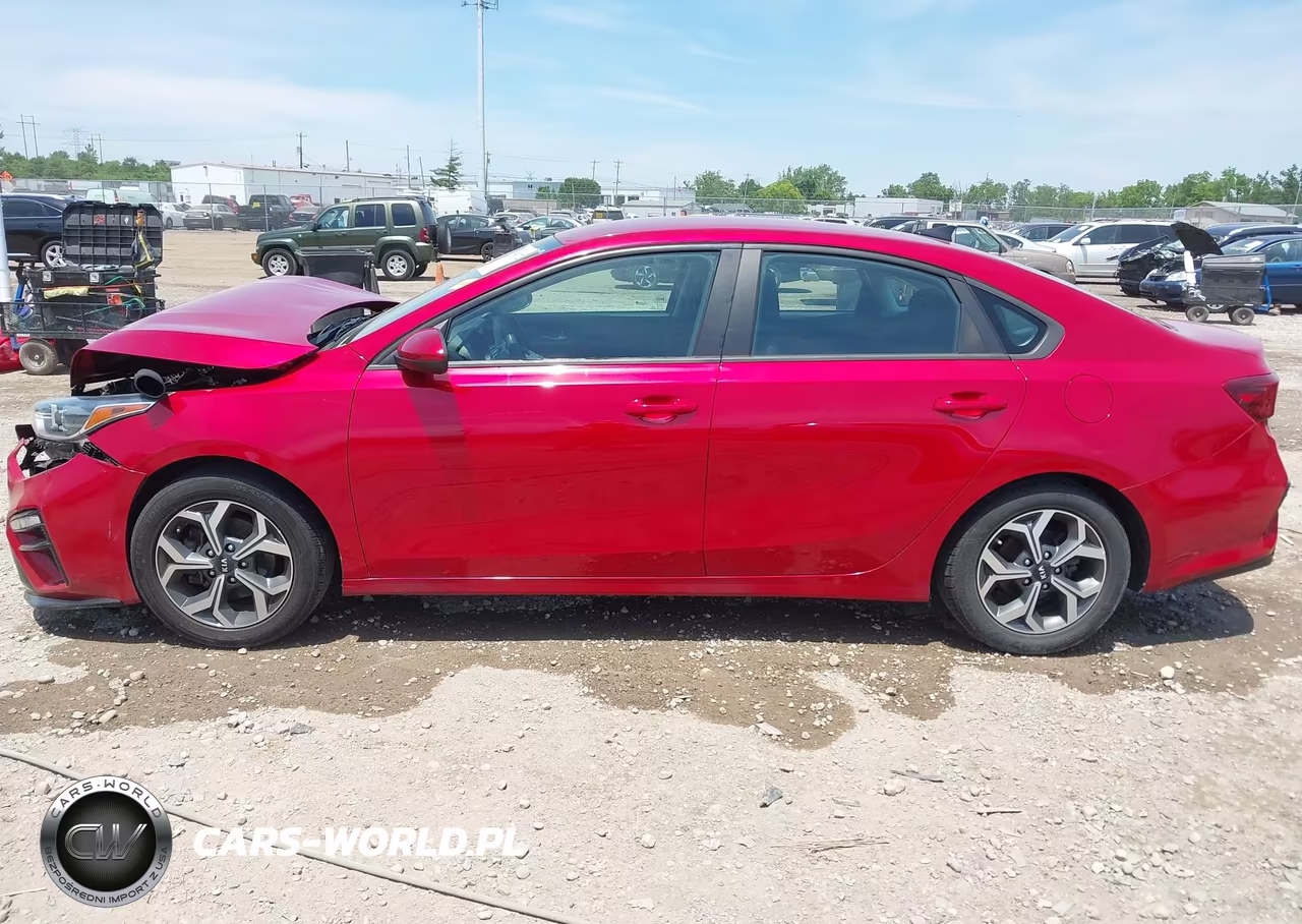 2020 Kia Forte Lxs VIN:3KPF24AD4LE257705 - 13