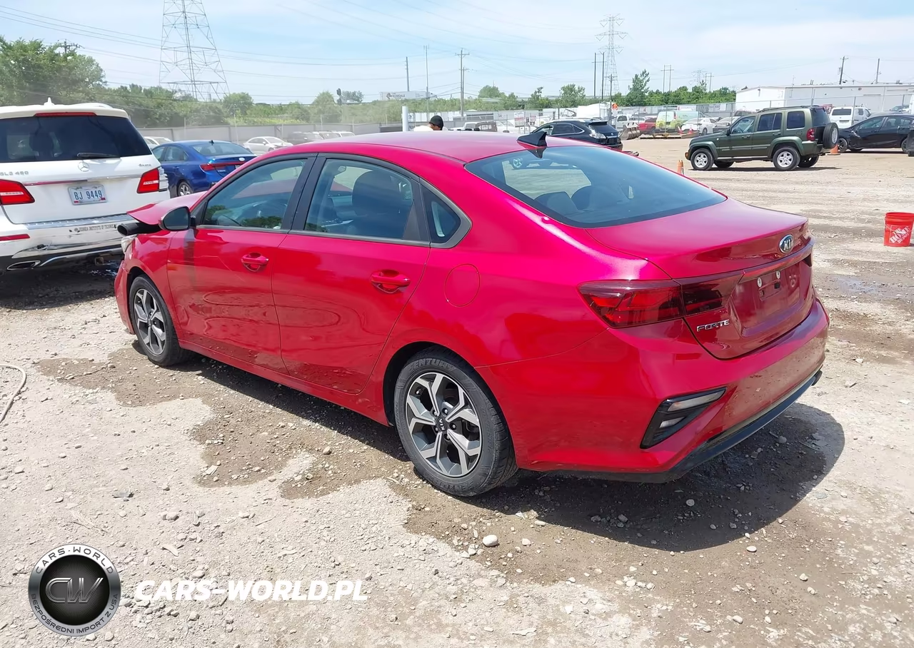 2020 Kia Forte Lxs VIN:3KPF24AD4LE257705 - 3