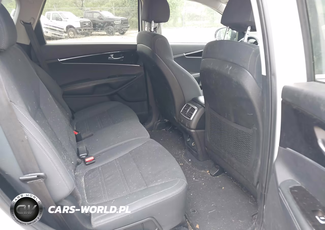 2018 Kia Sorento 2.4L Lx VIN:5XYPGDA33JG425962 - 8