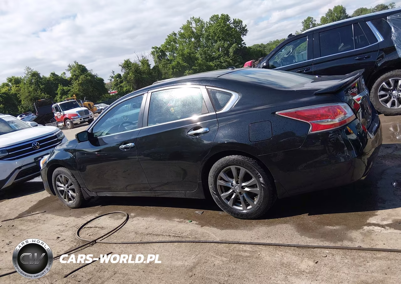 2015 Nissan Altima 2.5 S VIN:1N4AL3APXFC420757 - 14