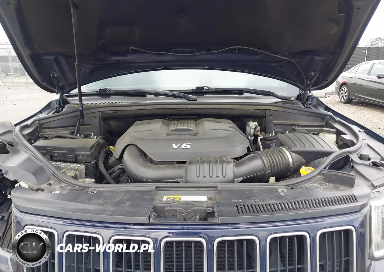 2015 Jeep Grand Cherokee Laredo VIN:1C4RJEAG5FC175610 - 10