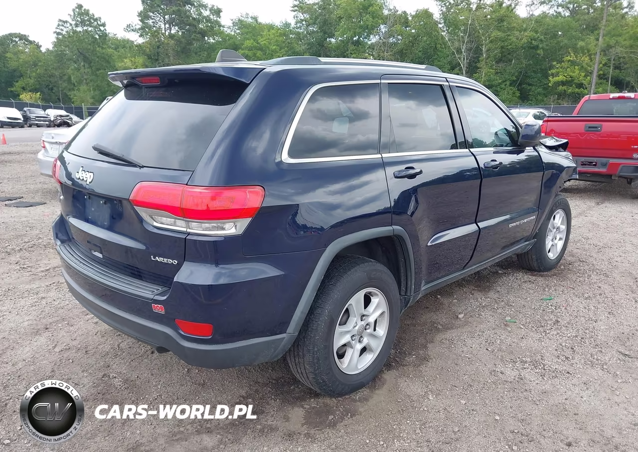 2015 Jeep Grand Cherokee Laredo VIN:1C4RJEAG5FC175610 - 4