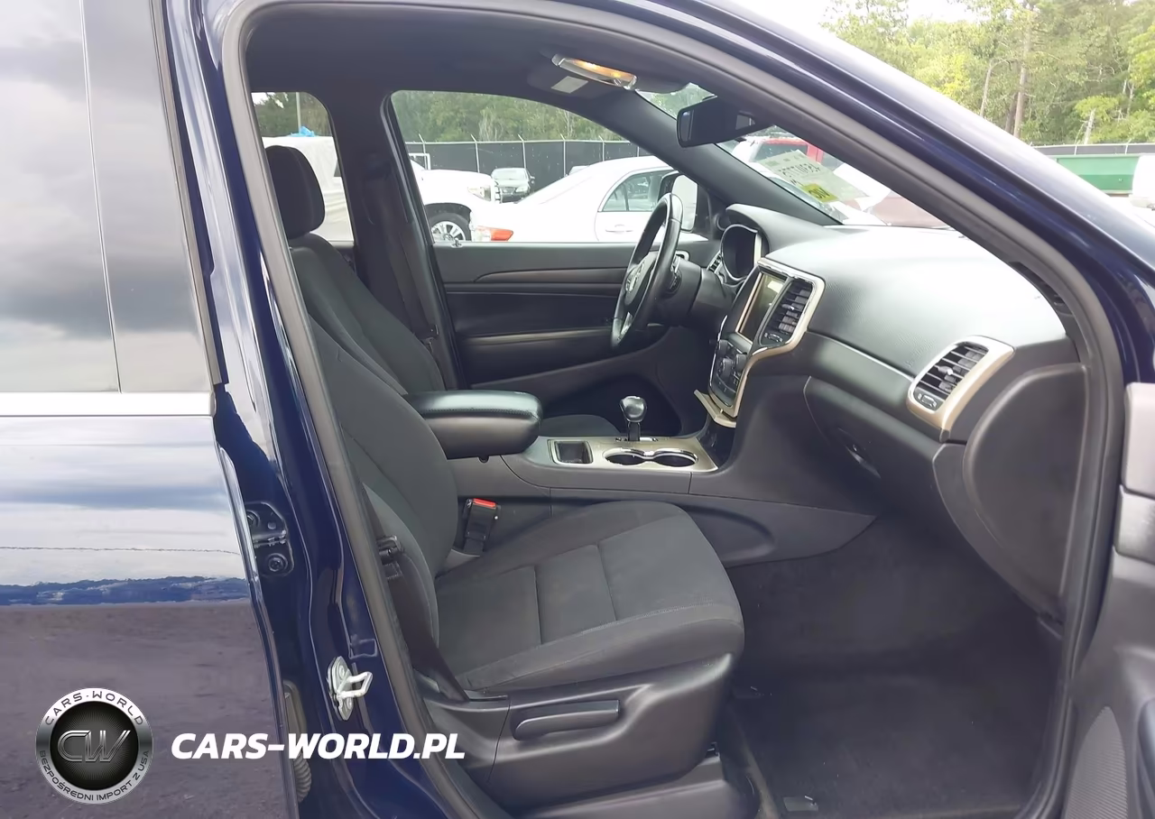 2015 Jeep Grand Cherokee Laredo VIN:1C4RJEAG5FC175610 - 5